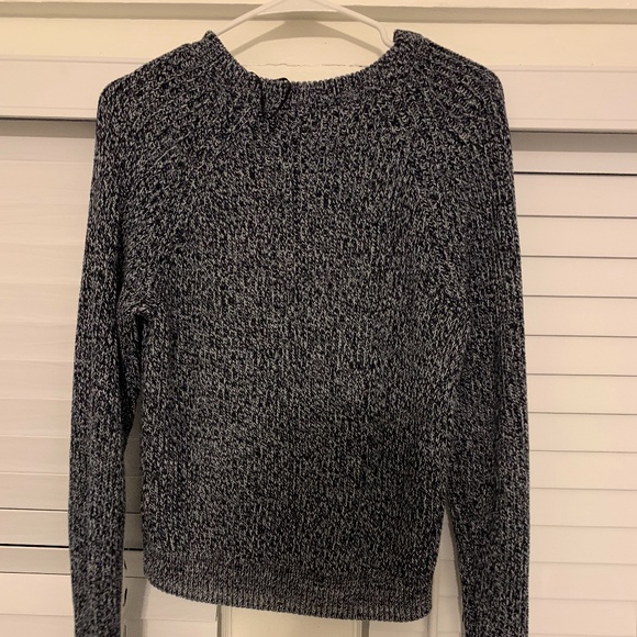 H&M Basic Sweater - Picture 7 of 8